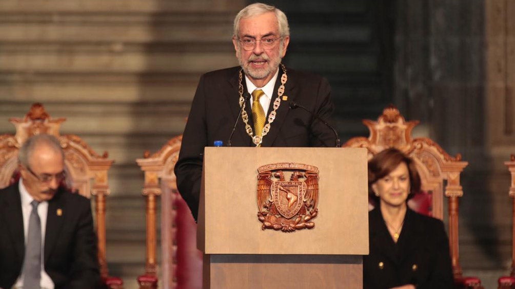 Enrique Graue tomando protesta como Rector de la UNAM 