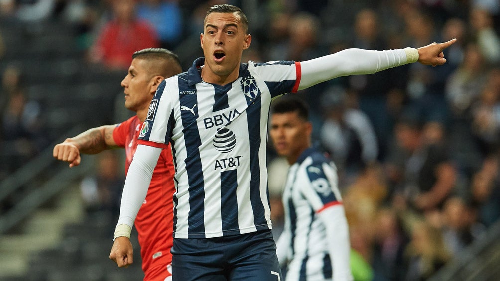 Rogelio Funes Mori durante un duelo de Rayados 