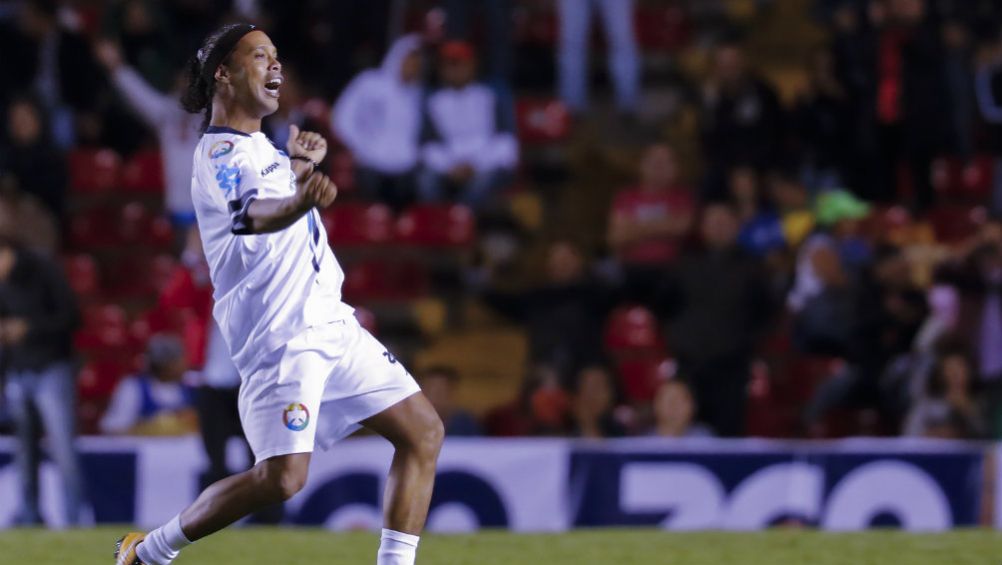 Ronaldinho, en un partido en Querétaro