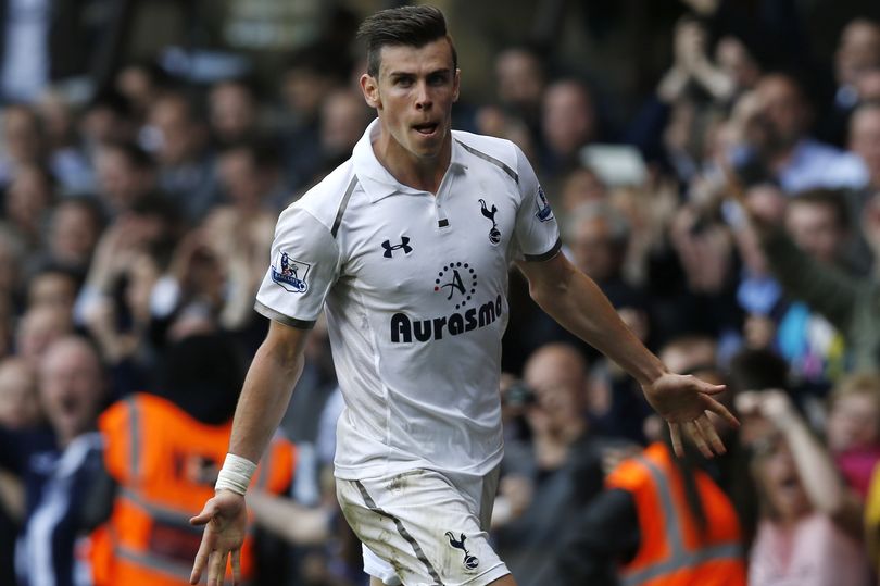 Bale celebra una anotación con los Spurs