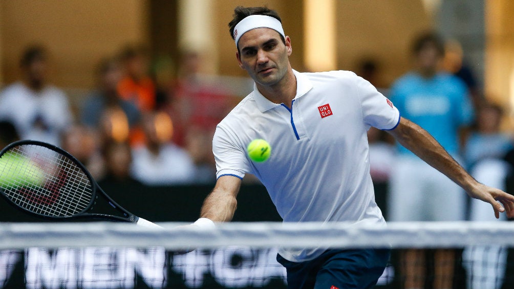 Roger Federer en partido de exhibición 