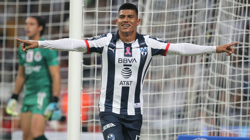 Jesús Gallardo festeja un gol del Monterrey