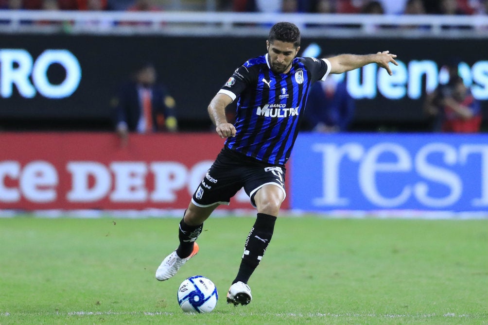 Pereira en juego con el Querétaro en el Estadio Akron