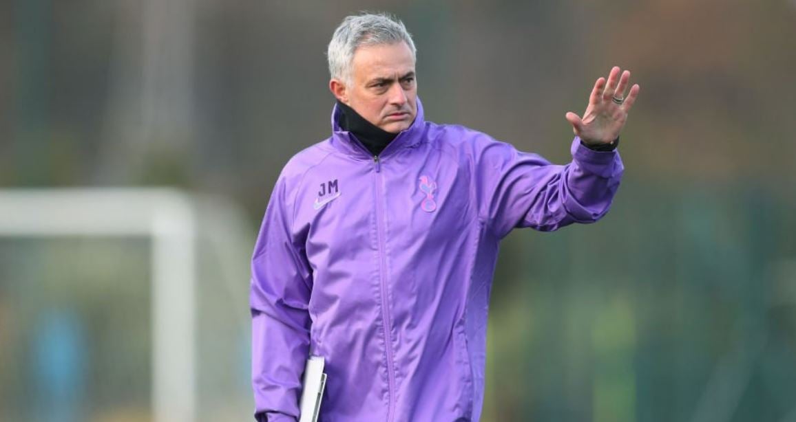 Mourinho en un entrenamiento del Tottenham