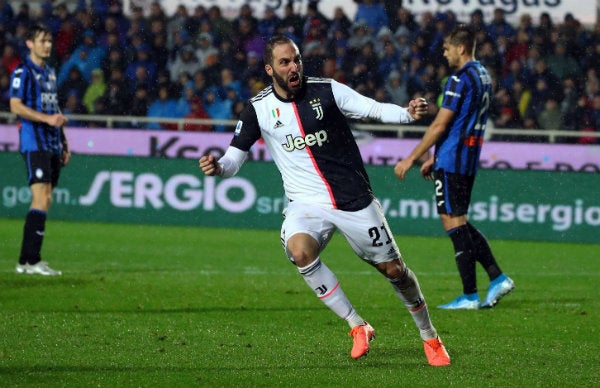 Gonzalo Higuaín celebrando una anotación