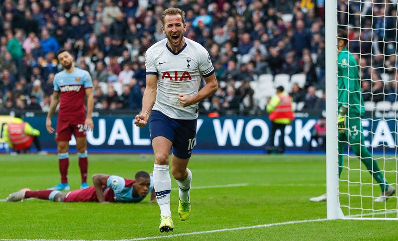 Harry Kane celebra su anotación contra West Ham 