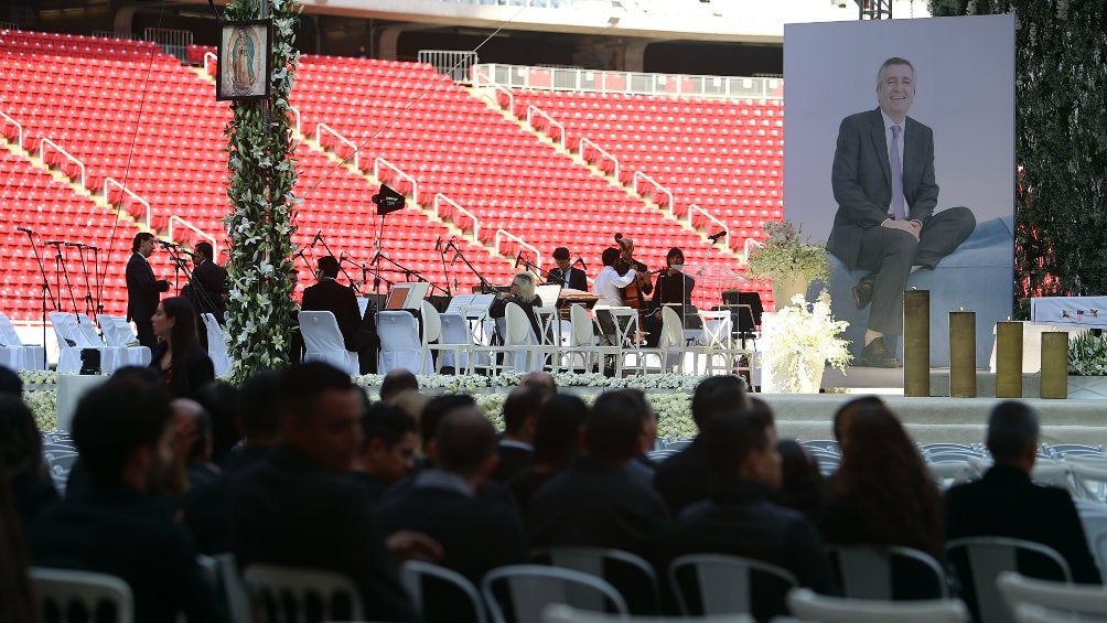 Homenaje a Jorge Vergara en el Estadio Akron