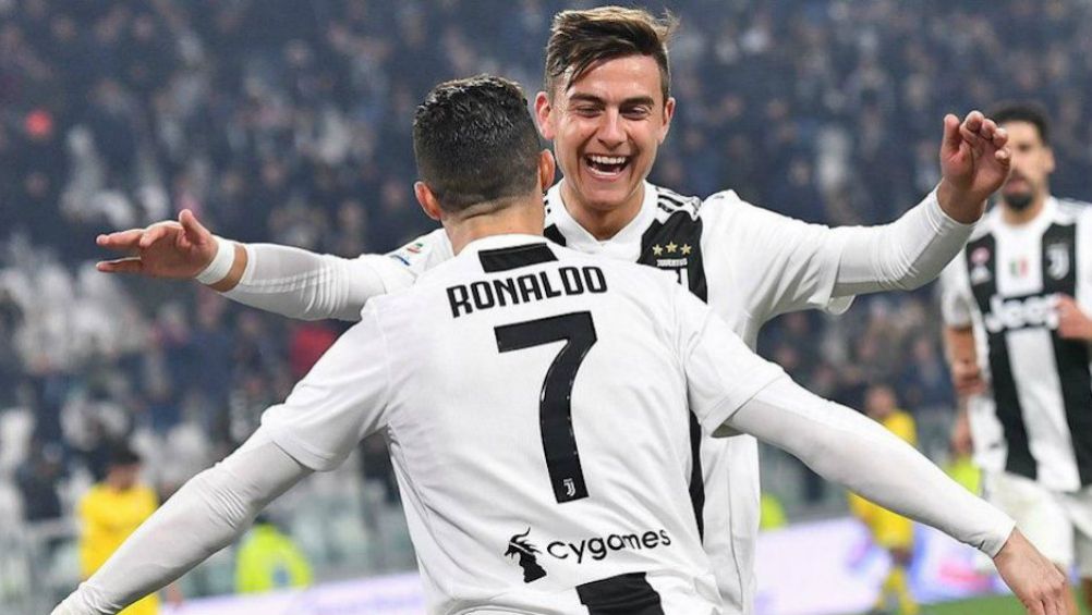 Dybala y Cristiano festejan gol