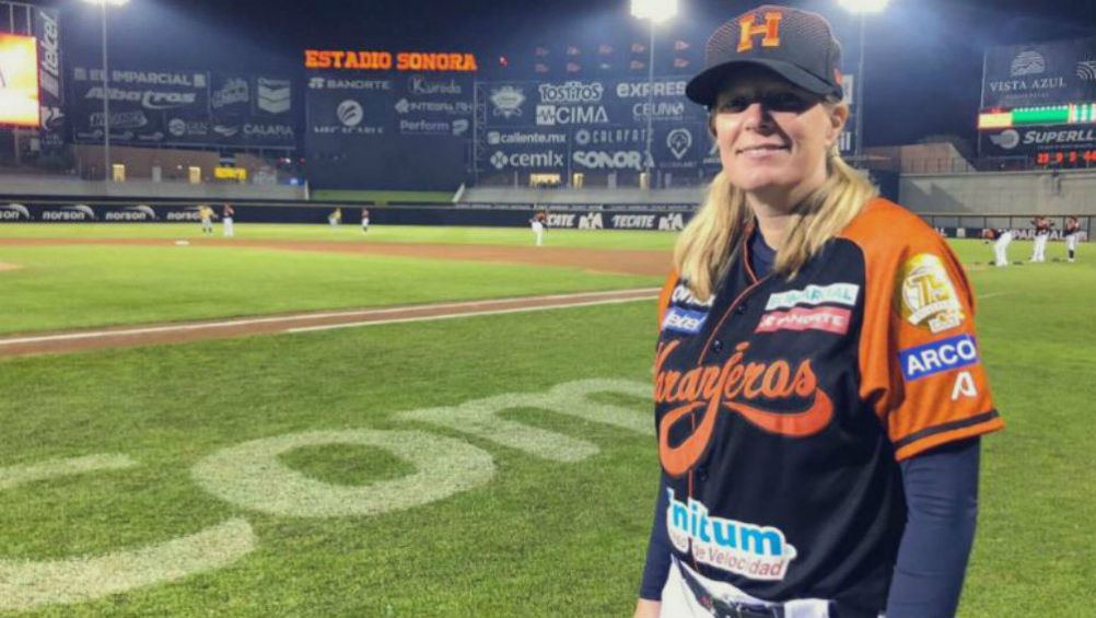 Justine Siegal, en un partido con Naranjeros