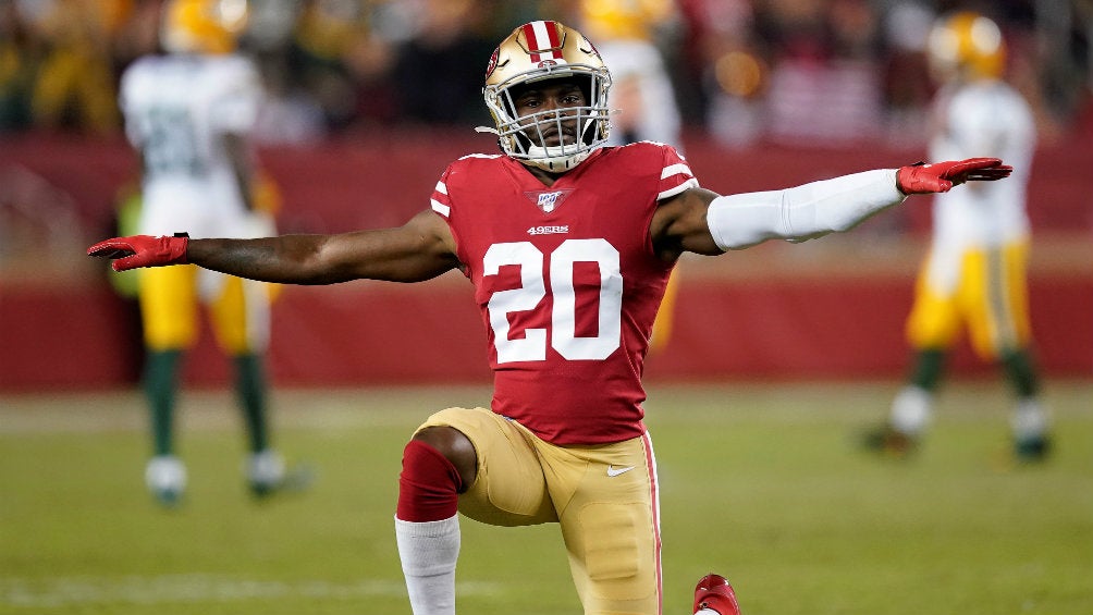 Jimmie Ward en el partido entre 49ers y Packers