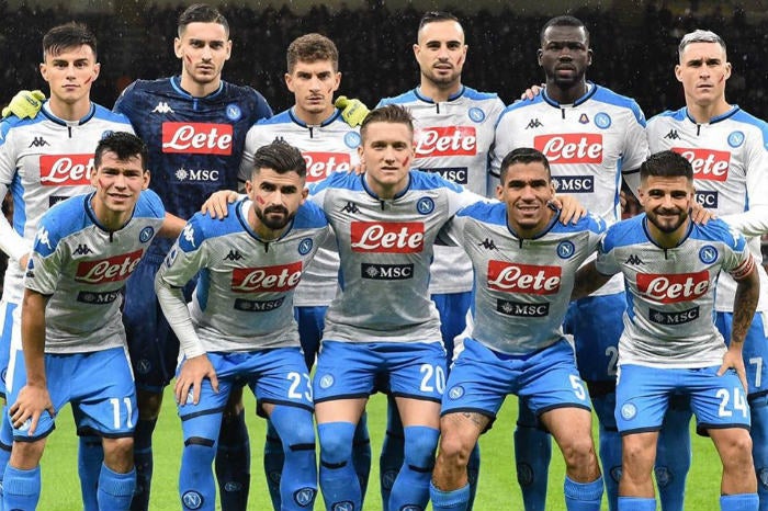 Plantilla del Napoli antes de un partido