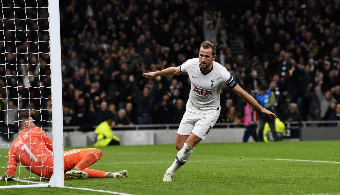 Harry Kane celebrando un gol ante Olympiacos