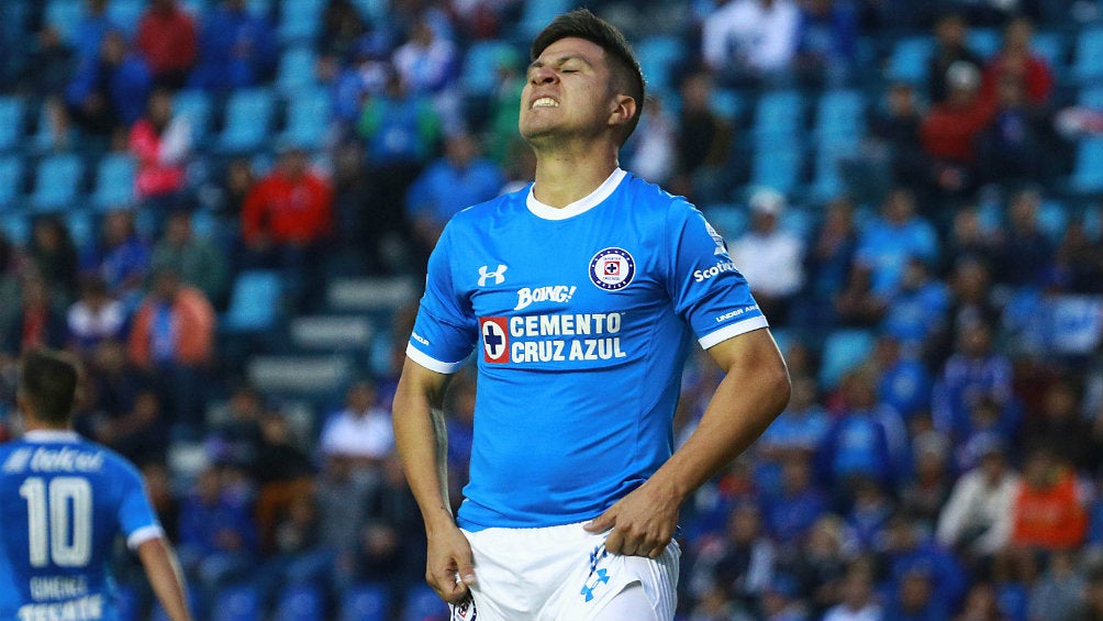 Jonatan Cristaldo en su etapa como jugador del Cruz Azul