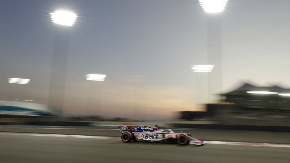 Checo Pérez, durante una carrera