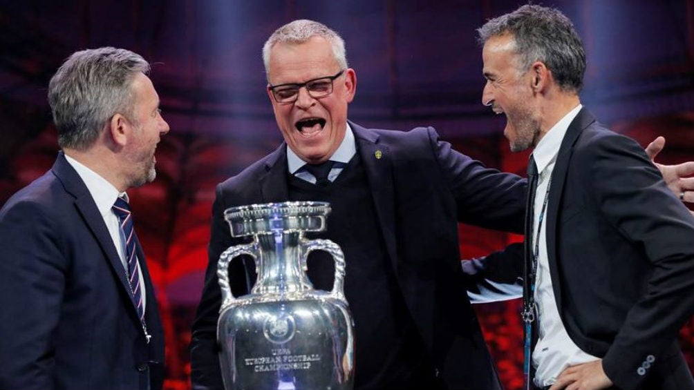  Jerzy Brzeczek, Jan Andersson y Luis Enrique en el sorteo de la Euro 