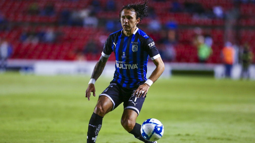 Omar Arellano durante un partido de Querétaro