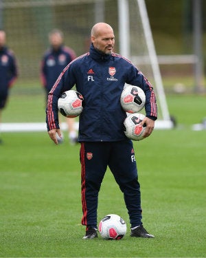 Freddie Ljunberg  durante una práctica del Arsenal