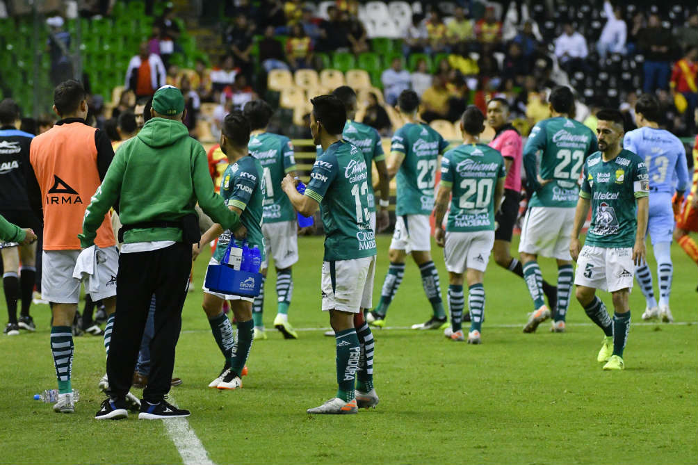 Jugadores de los Panzas Verdes durante la pausa