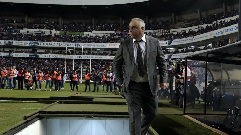 Memo Vázquez antes de un partido del Necaxa