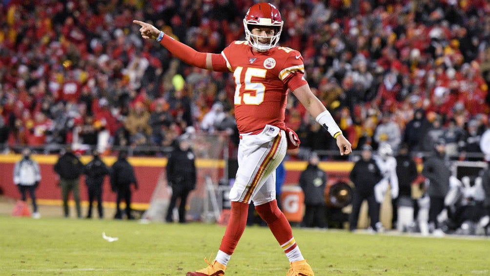 Patrick Mahomes celebrando touchdown