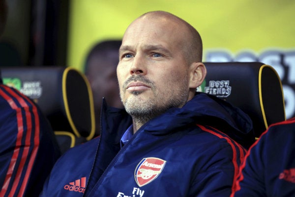 Freddie Ljungberg como técnico interino de Arsenal 