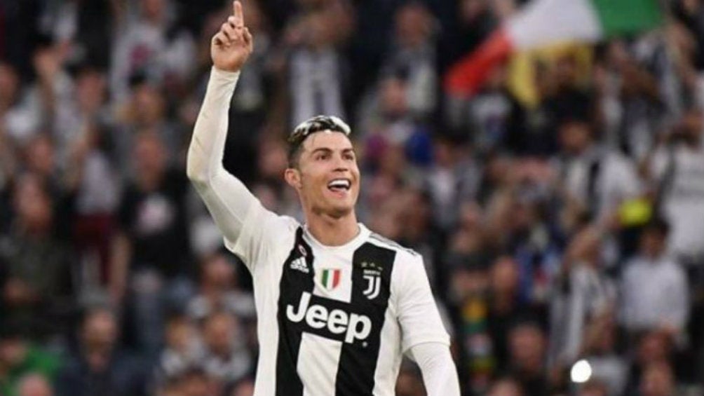 Cristiano Ronaldo festeja un gol con la Juventus 