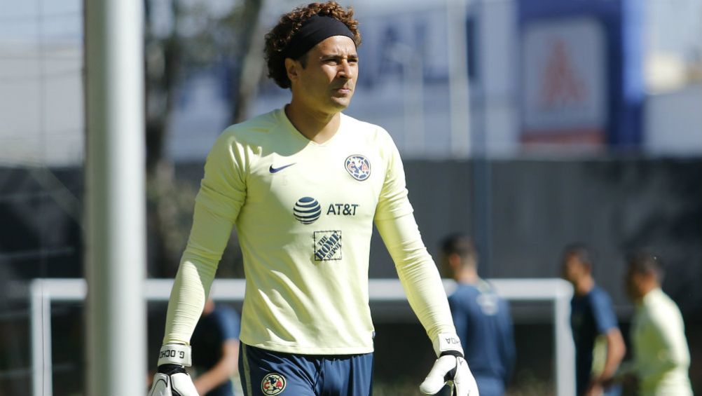 Ochoa, durante el entrenamiento con América