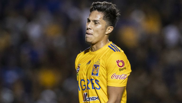 Carlos Salacedo en el Tigres contra América 