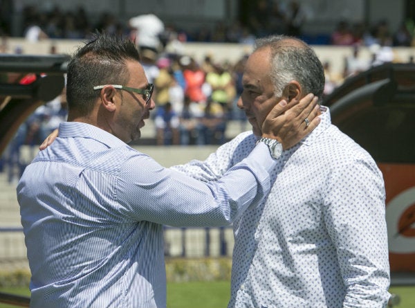 Memo Vázquez y Antonio Mohamed en cálido saludo