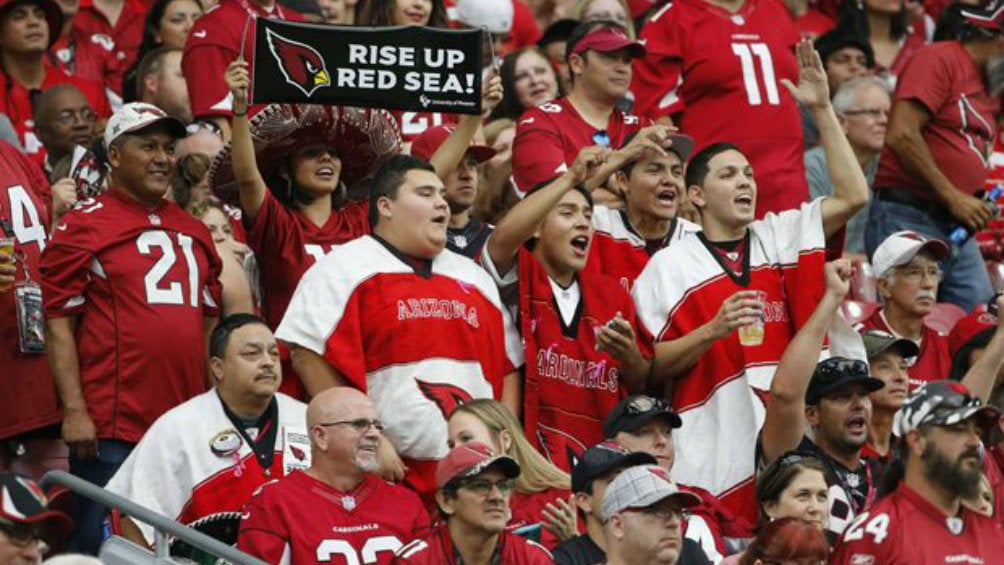 Seguidores de Arizona durante un duelo de NFL