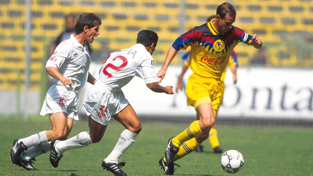 Zague, durante un partido en los noventa con las Águilas