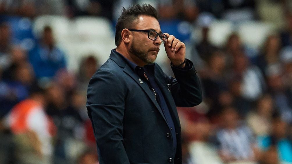 Antonio Mohamed, en la 'Semi' de Ida entre Rayados y Necaxa