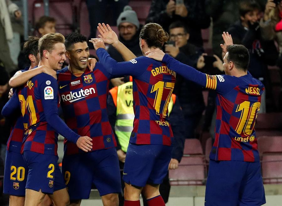 Jugadores del Barcelona celebran un gol vs Mallorca