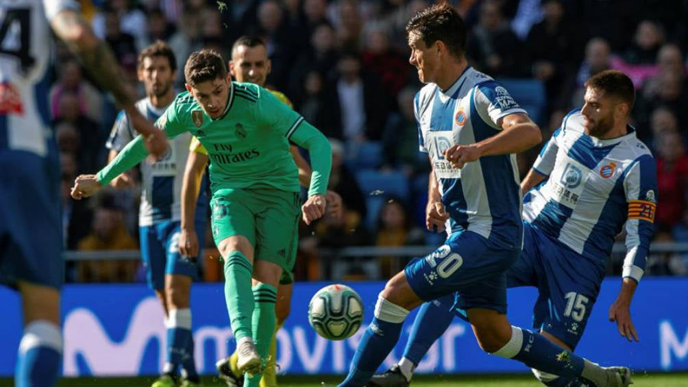 Fede Valvarde en el juego ante el Espanyol 