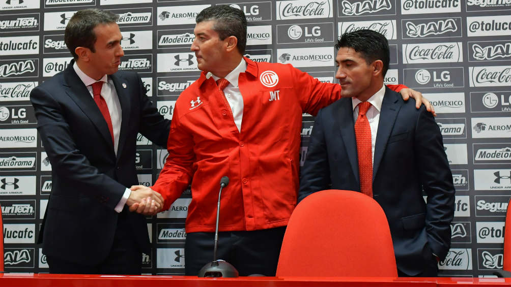 Chepo de la Torre en su presentación 