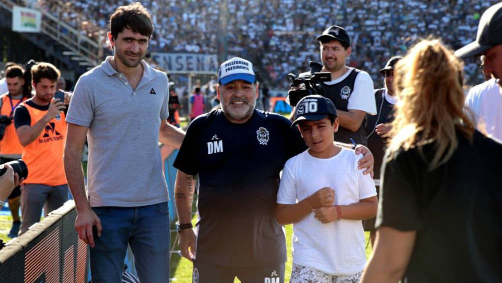 Maradona y su sobrino tras el juego 