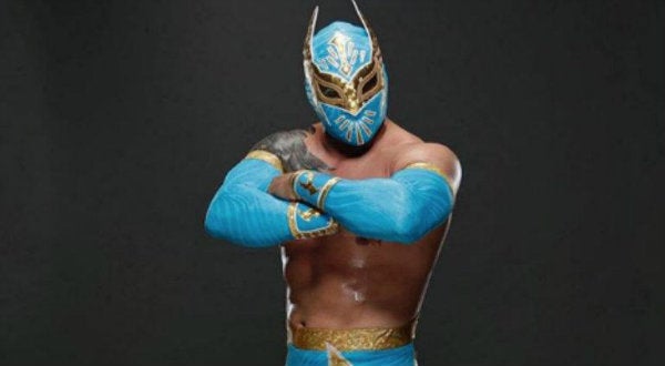 Sin Cara, luchador profesional