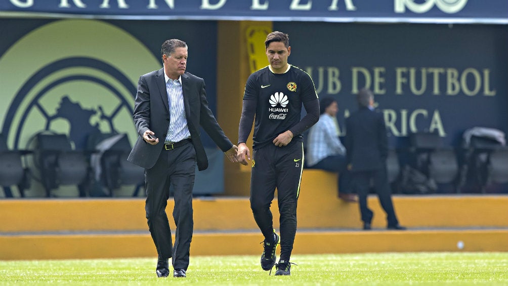 Moisés Muñoz y Ricardo Peláez, tras entrenamiento con el América