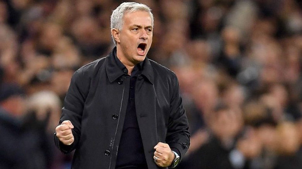 Mourinho celebra una anotación del Tottenham 