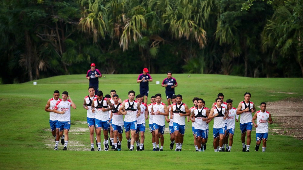 Chivas durante pretemporada en Playa del Carmen