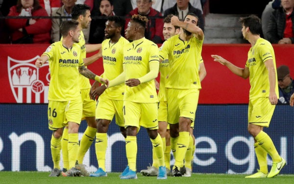 Jugadores de Villareal celebrando una anotación