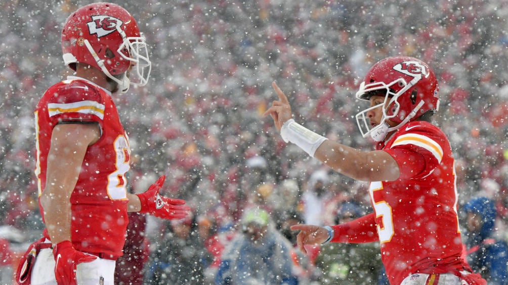 Mahomes celebra una anotación de Kansas City