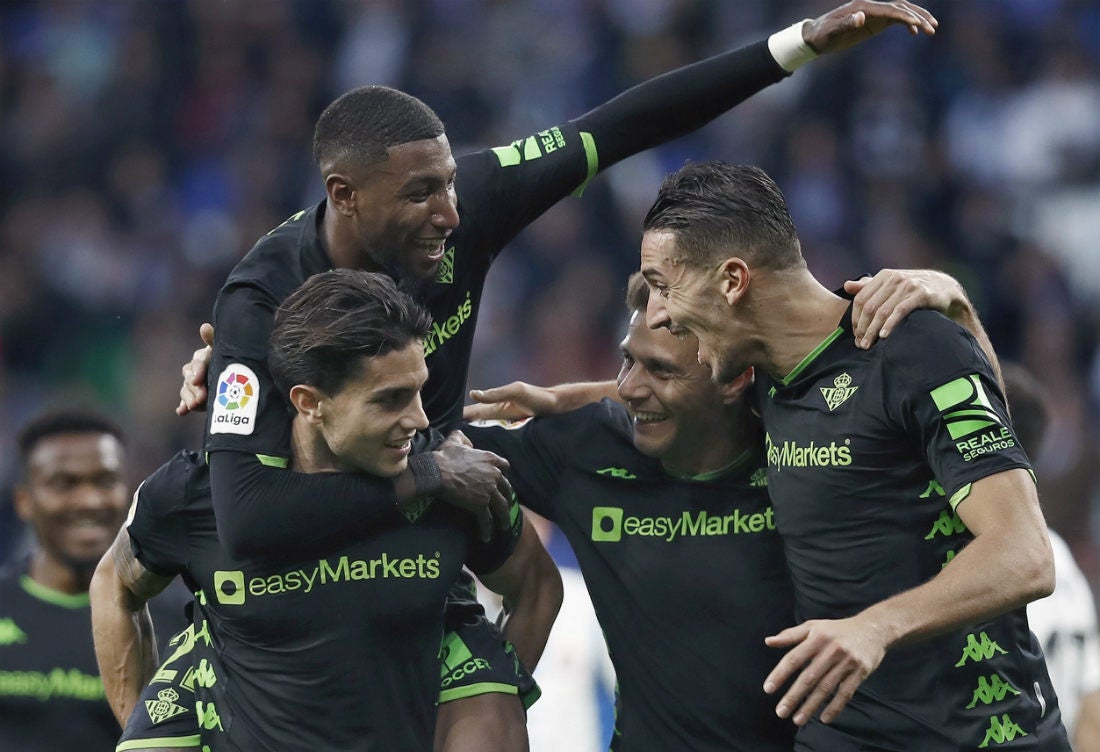 Jugadores del Real Betis celebrando un gol