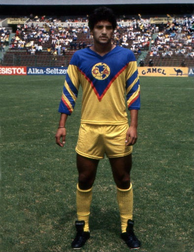 Gonzalo Farfán como jugador del América en 1985