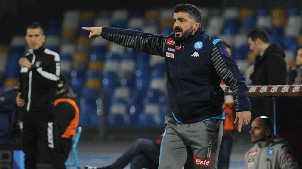 Gattuso dirigiendo su primer juego ante Parma 