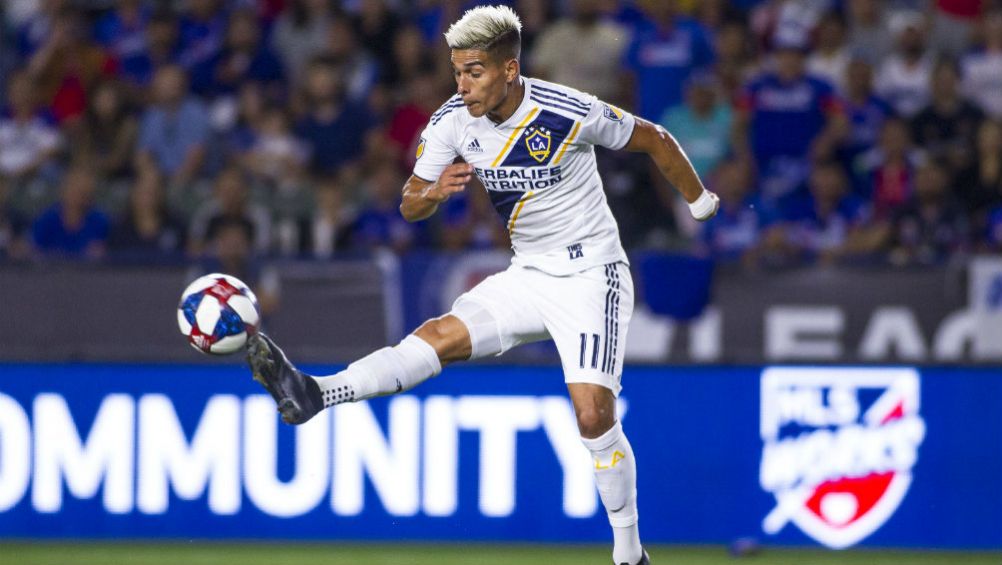 Favio Álvarez en acción con LA Galaxy