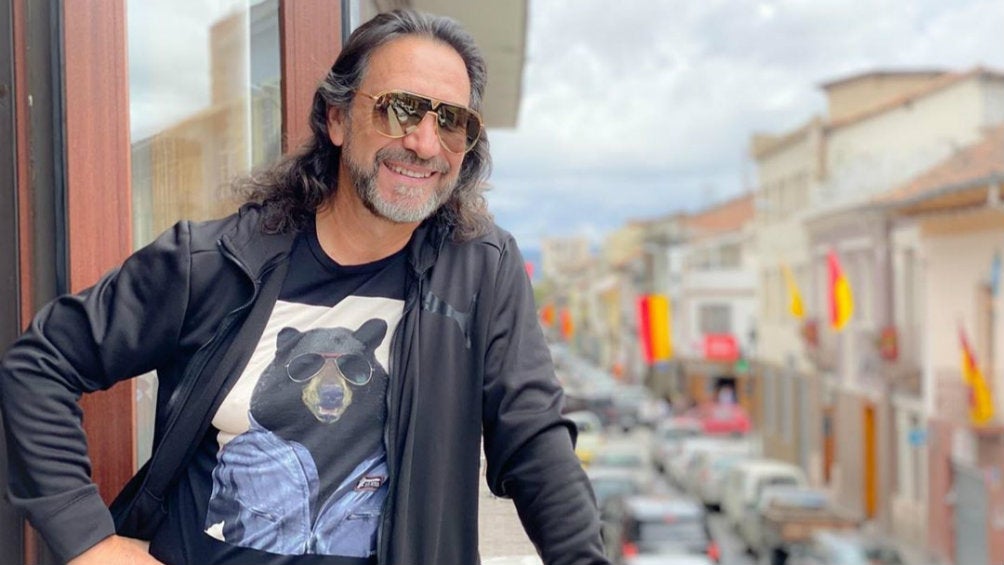 'El Buki' en un balcón