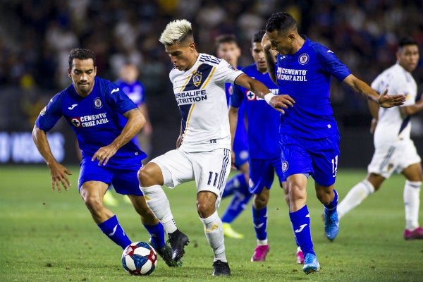 Favio Álvarez en acción con LA Galaxy