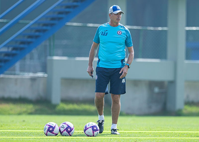 Robert Dante Siboldi, en un entrenamiento de Cruz Azul 