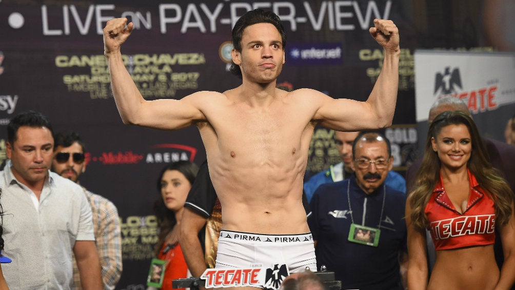 Julio César Chávez Jr. durante el pesaje previo a la pelea vs Canelo